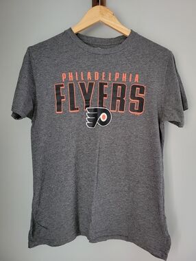 Philadelphia Flyers Mens Size S/M Short Sleeve TShirt NHL Hockey Gray-Small Flaw
